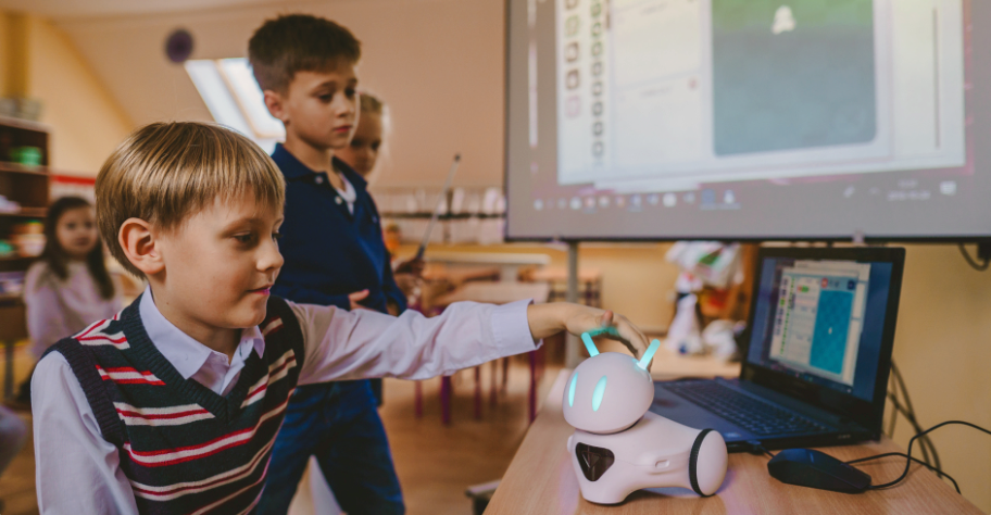 Machine Learning: Photon Robot for Education